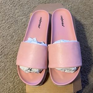 Flat Sandals, size 10, new in box